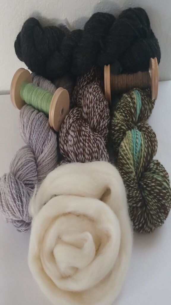 Yarn-Bobbins-Top- Barter Nook-kathleens-nook.com